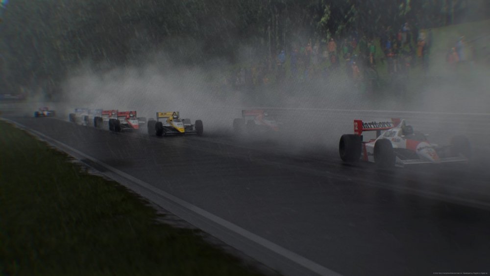 Senna McLaren Rain.jpg