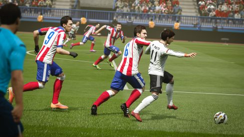 FIFA16_XboxOne_PS4_FirstParty_AtlMadrid_vs_Valencia_HR