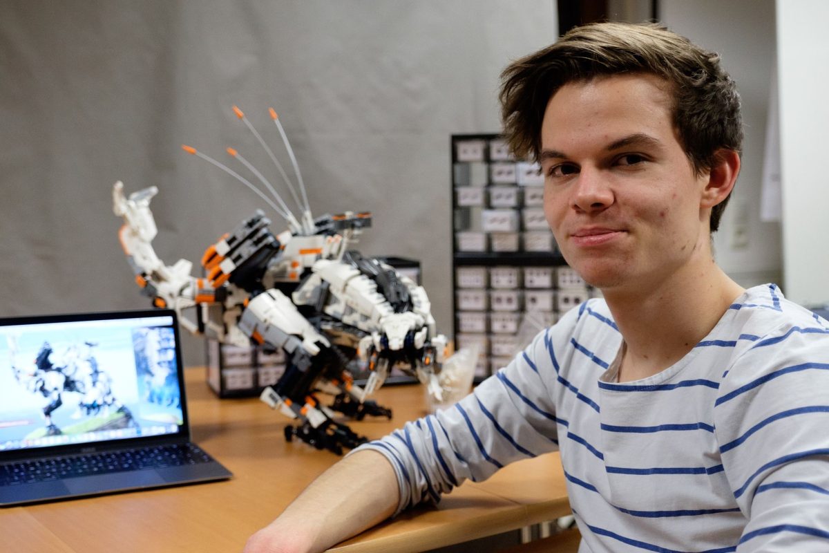 Horizon Zero Dawn: Der gewaltige Thunderjaw mit Lego nachgebaut