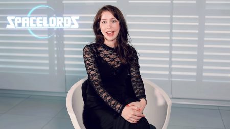 Stefanie Joosten wird einen neuen Charakter in Spacelords verkörpern
