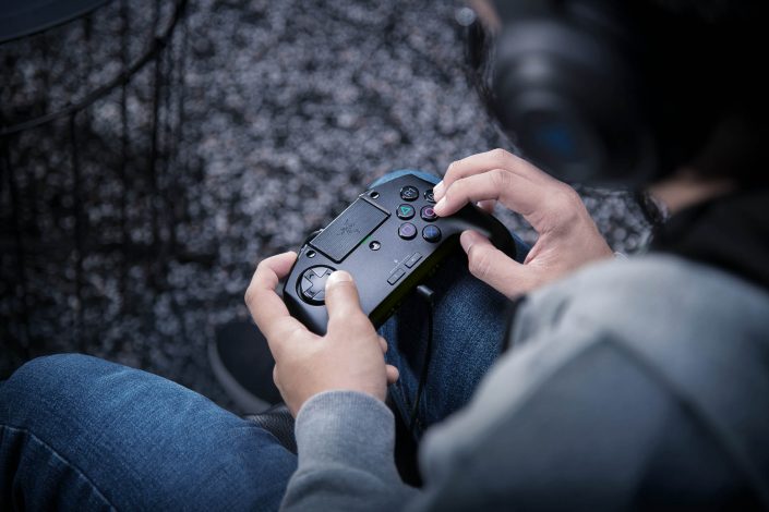 Razer Raion: Kampfspiel-Controller mit Sechs-Tasten-Layout veröffentlicht – Details und Bilder Razer Raion: Kampfspiel-Controller mit Sechs-Tasten-Layout veröffentlicht – Details und Bilder