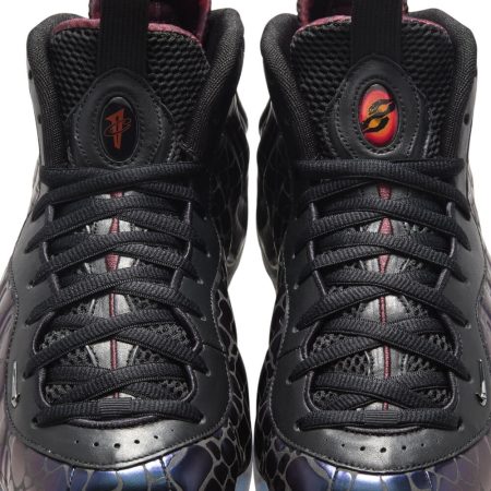 Tekken: Exklusive Schuhe in 2 Designs und cooler Box vorgestellt