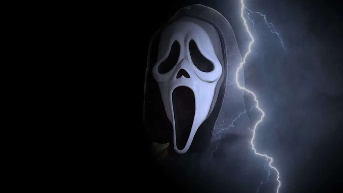 Mortal Kombat 1: Blutiger Fatality inklusive – Gameplay zeigt die Horror-Ikone Ghostface in Aktion