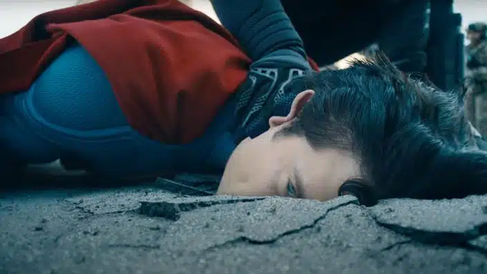 Superman: Auf, auf und davon! – Erster richtiger Trailer zeigt massig krachende DCU-Action